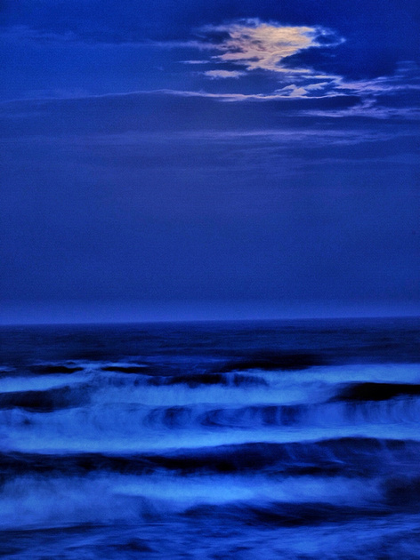 Moonlit Waves 4